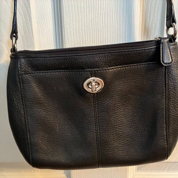 Coach - Black Leather Crossbody Purse -EUC - Picture 9 of 14